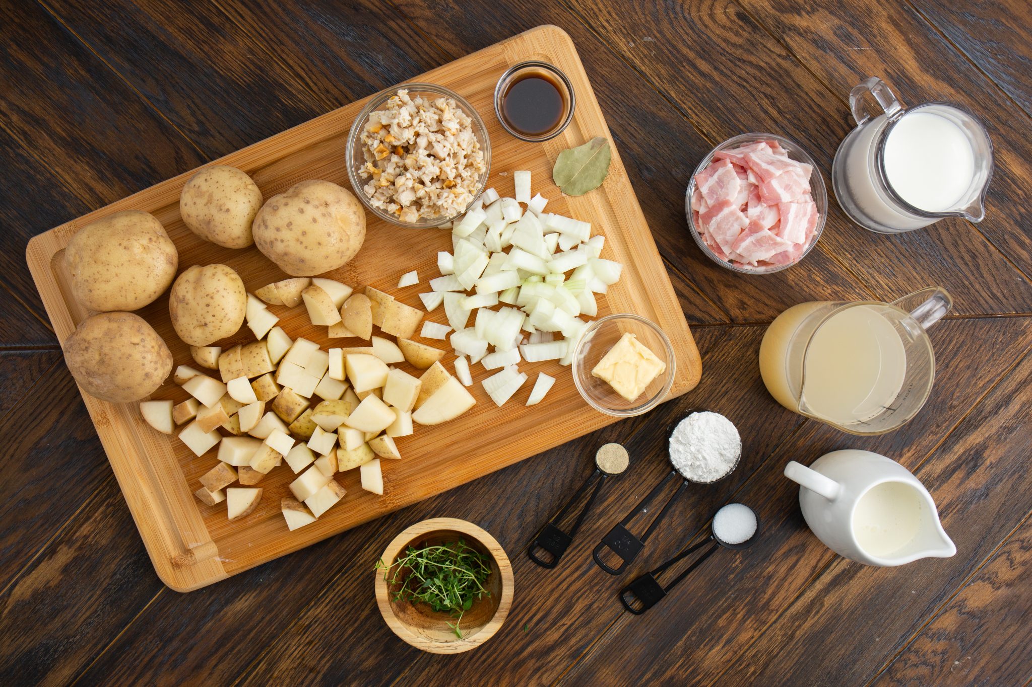 ingredients for clam chowder